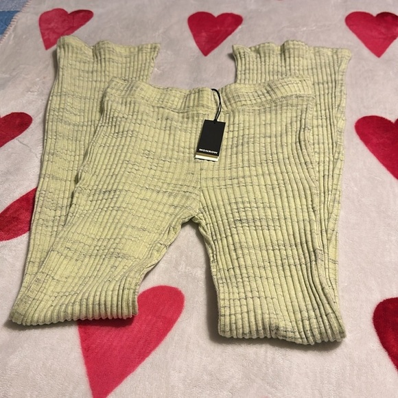 NWT MONROW
Marled ribbed cotton-blend flared pants in Light green - Picture 14 of 14